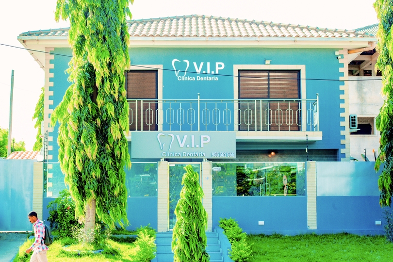 V.I.P Clínica Dentária — clinic exterior in Talatona